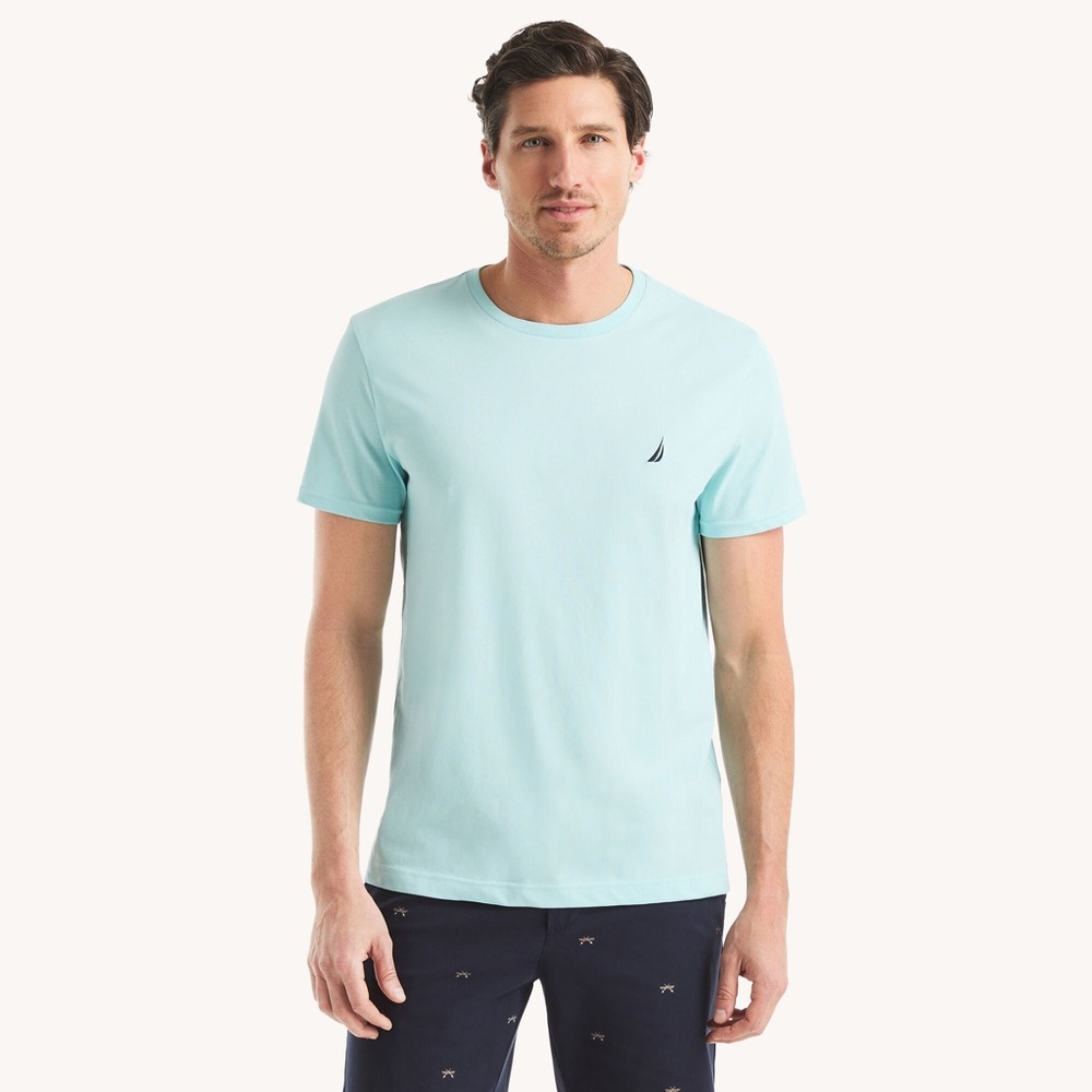 New with tags Nautica Men's Crewneck T-Shirt in Light Aqua